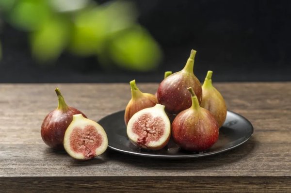 闻道资本 七月必吃的5种水果！第4种超推荐，吃一口等于在喝水